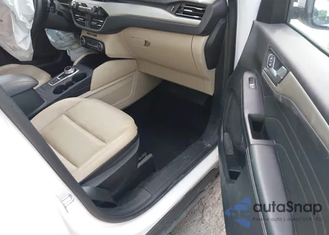 2021 Ford Escape Sel Hybrid z USA, uszkodzony, nr VIN 1FMCU9CZ7MUB16676